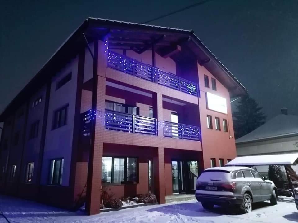 Enigma Bucovinei Hotel Vicovu de Jos Exterior foto