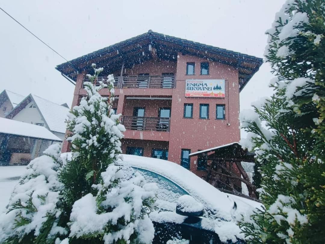 Enigma Bucovinei Hotel Vicovu de Jos Exterior foto